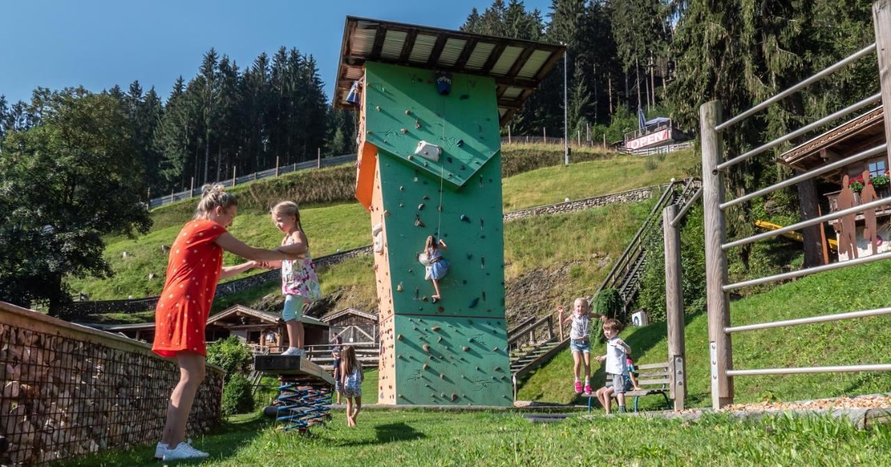 Alpin Family Resort Seetal Kaltenbach Bagian luar foto